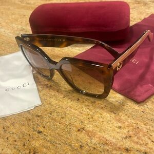 Gucci GG1300S 55-19-145. Authentic.  Brand new sunglasses. 003 M. Eyewear